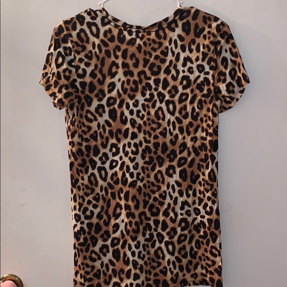 PINK tee 🍂✨ - Picture 3 of 3